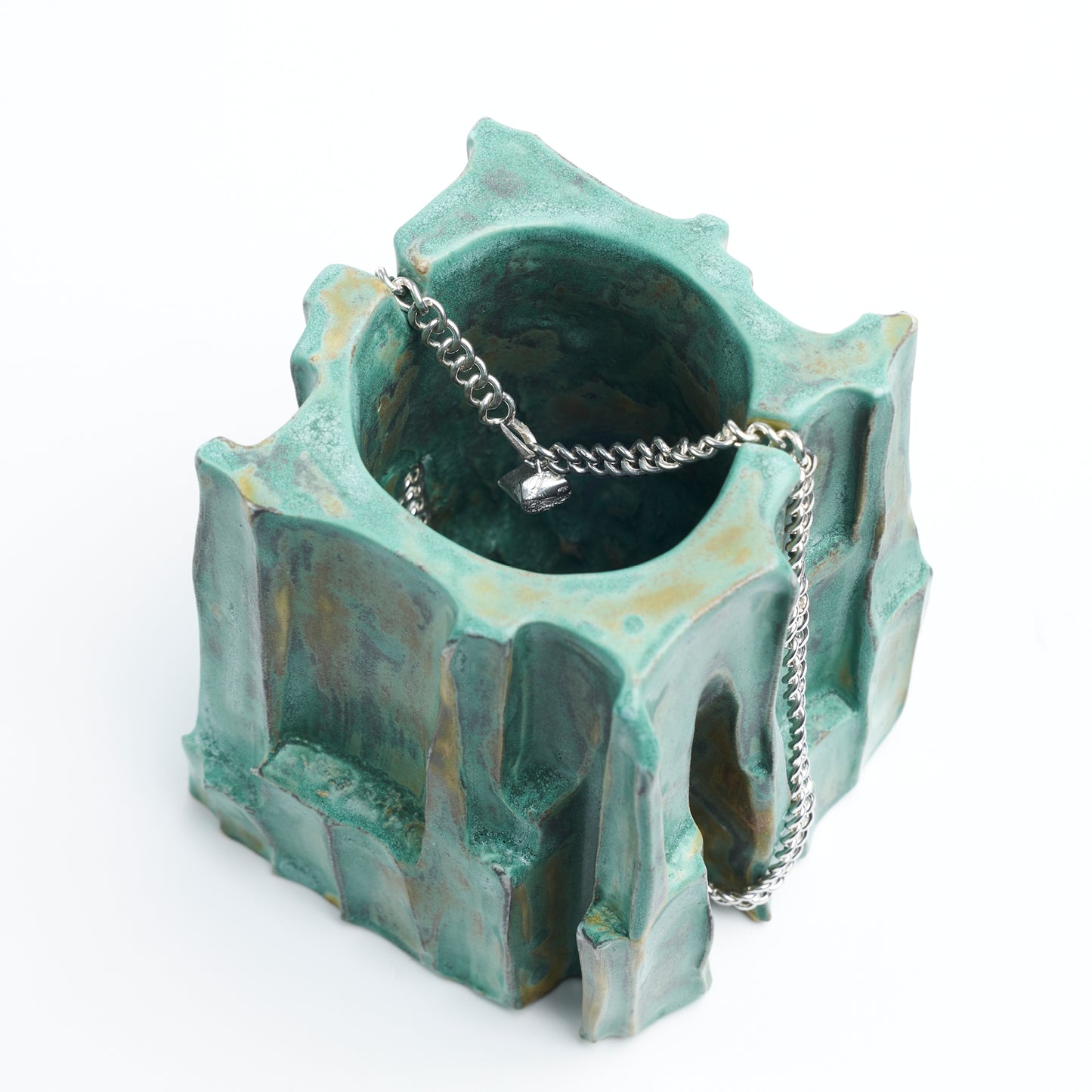 Curb Vessel
