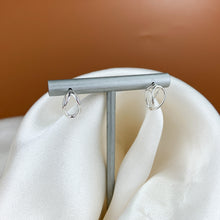 Load image into Gallery viewer, Small Link Studs