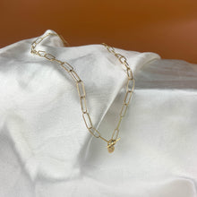 Load image into Gallery viewer, 9ct Paperclip Chain