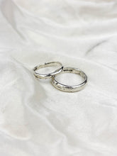 Load image into Gallery viewer, 3mm Sand Cast D-Shaped Wedding Band – Handmade in Recycled Gold | 9ct or 18ct