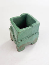 Load image into Gallery viewer, Small Planters
