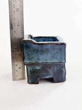 Load image into Gallery viewer, Small Planters
