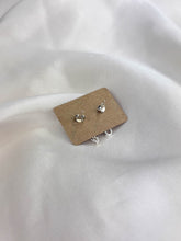 Load image into Gallery viewer, Quadruple Mini Link Studs
