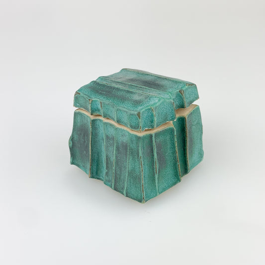 'Stilted' copper oxide