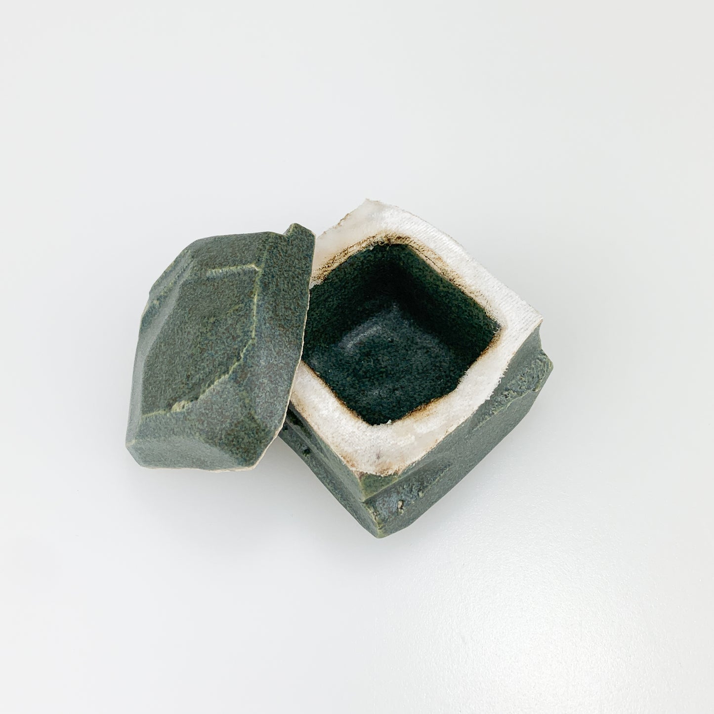 Small lidded pot