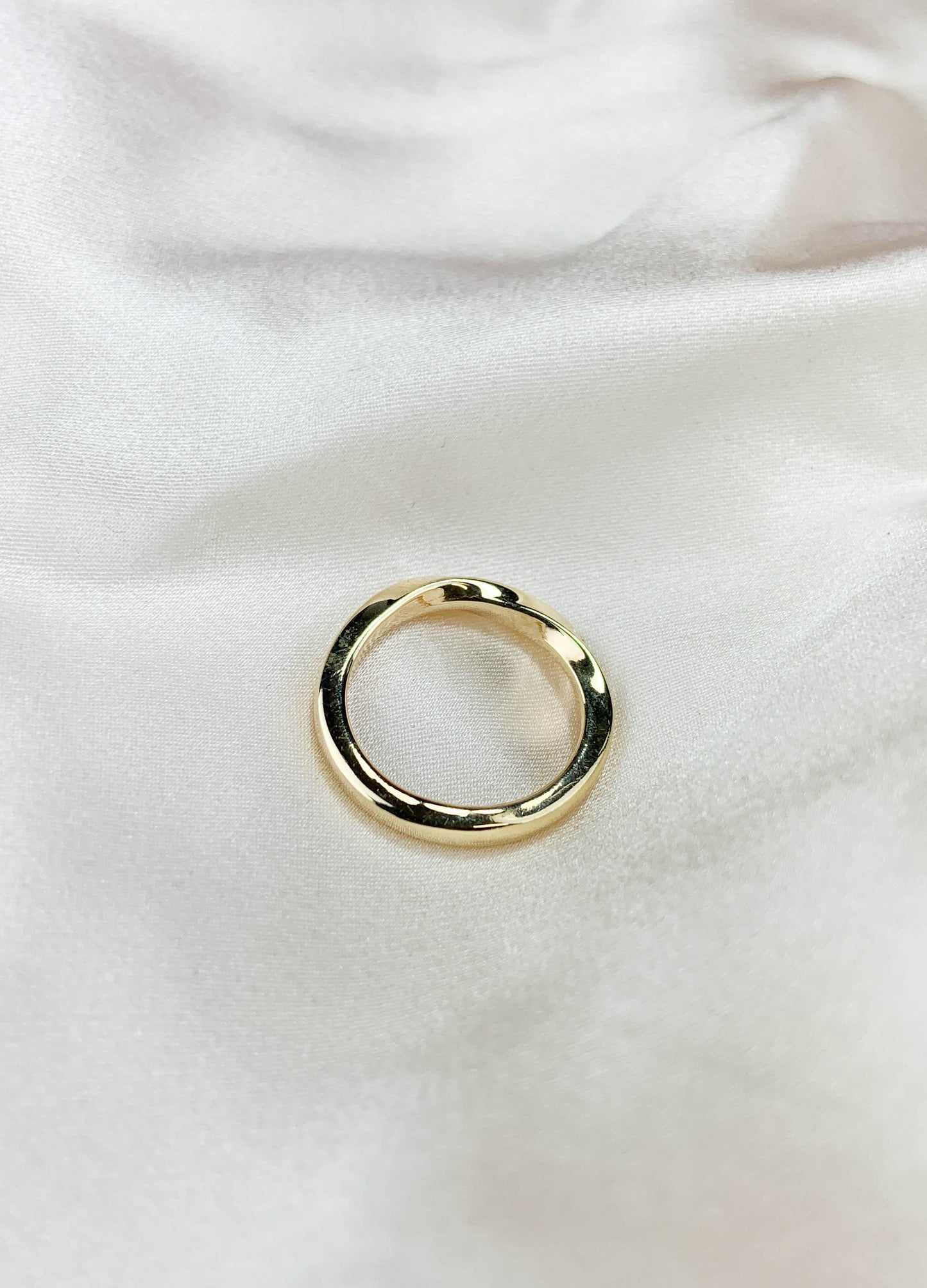 2mm Square Twist Ring – Handmade in Yellow, White or Rose Gold | 9ct or 18ct
