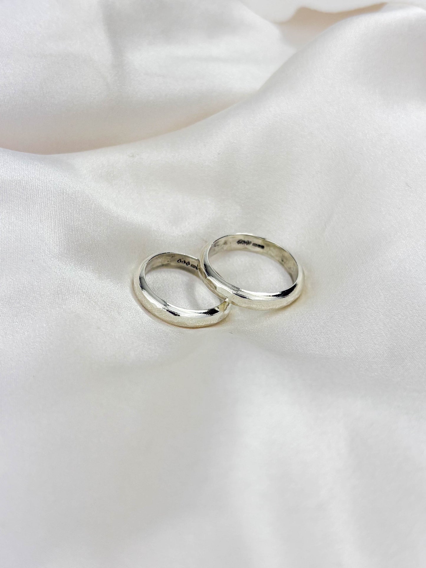 4mm Planished D-Shaped Wedding Band – Recycled Gold | 9ct or 18ct in Yellow, White or Rose