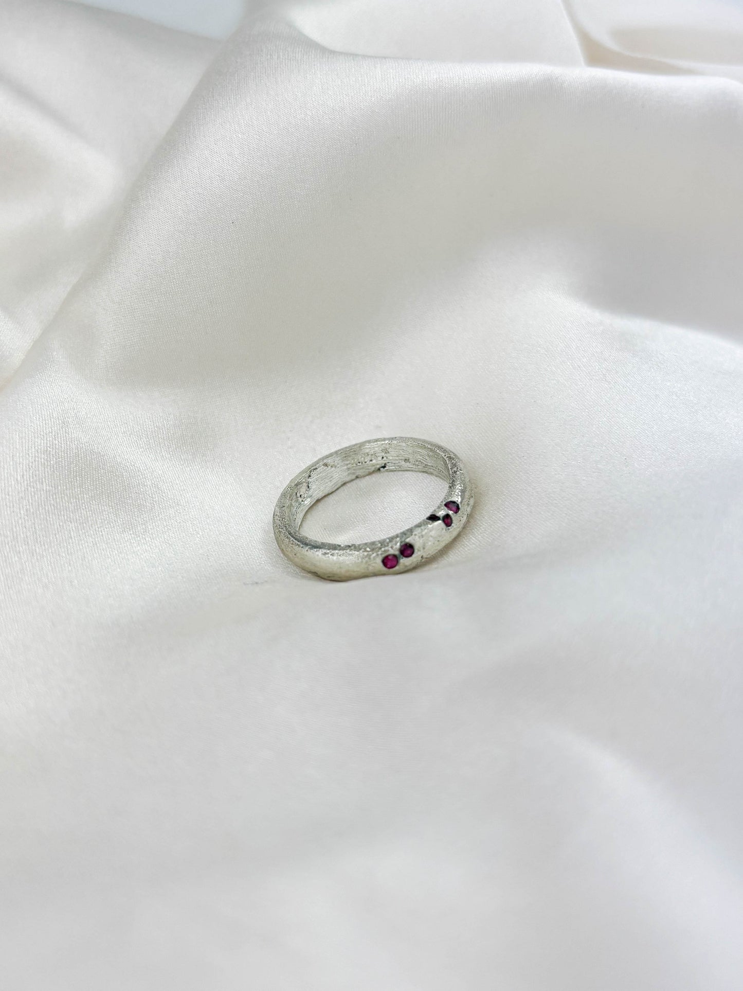 4mm Sand Cast Gold Ring with Scattered Rubies – Handmade in Recycled 9ct or 18ct Gold