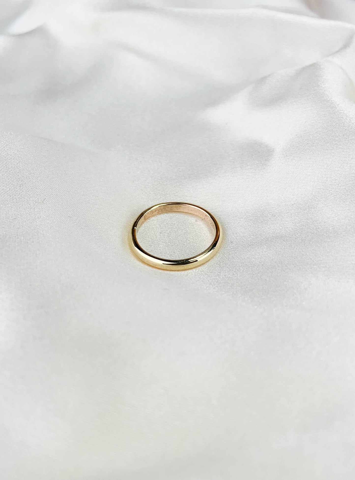 Handmade 2mm D-Shaped Wedding Band – Recycled Gold in Yellow, White or Rose | 9ct or 18ct