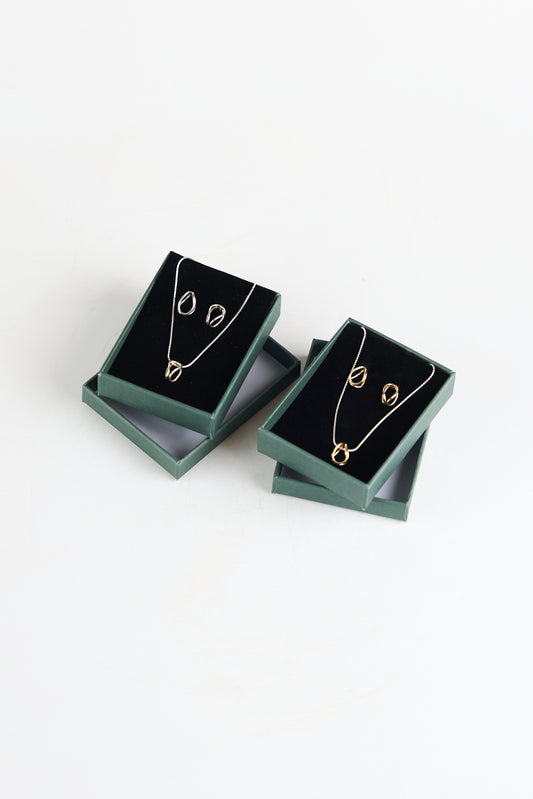 Link studs and pendant gift set