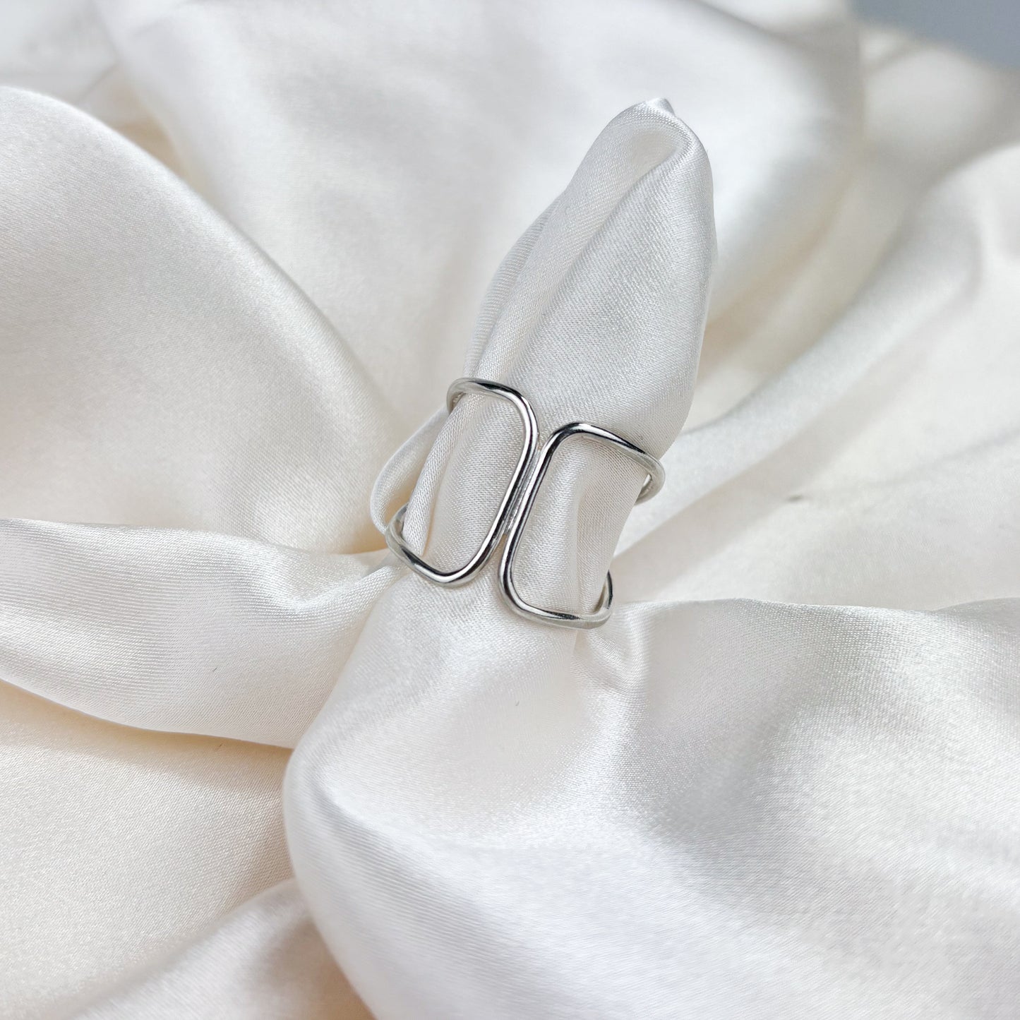 Squared Link Rings