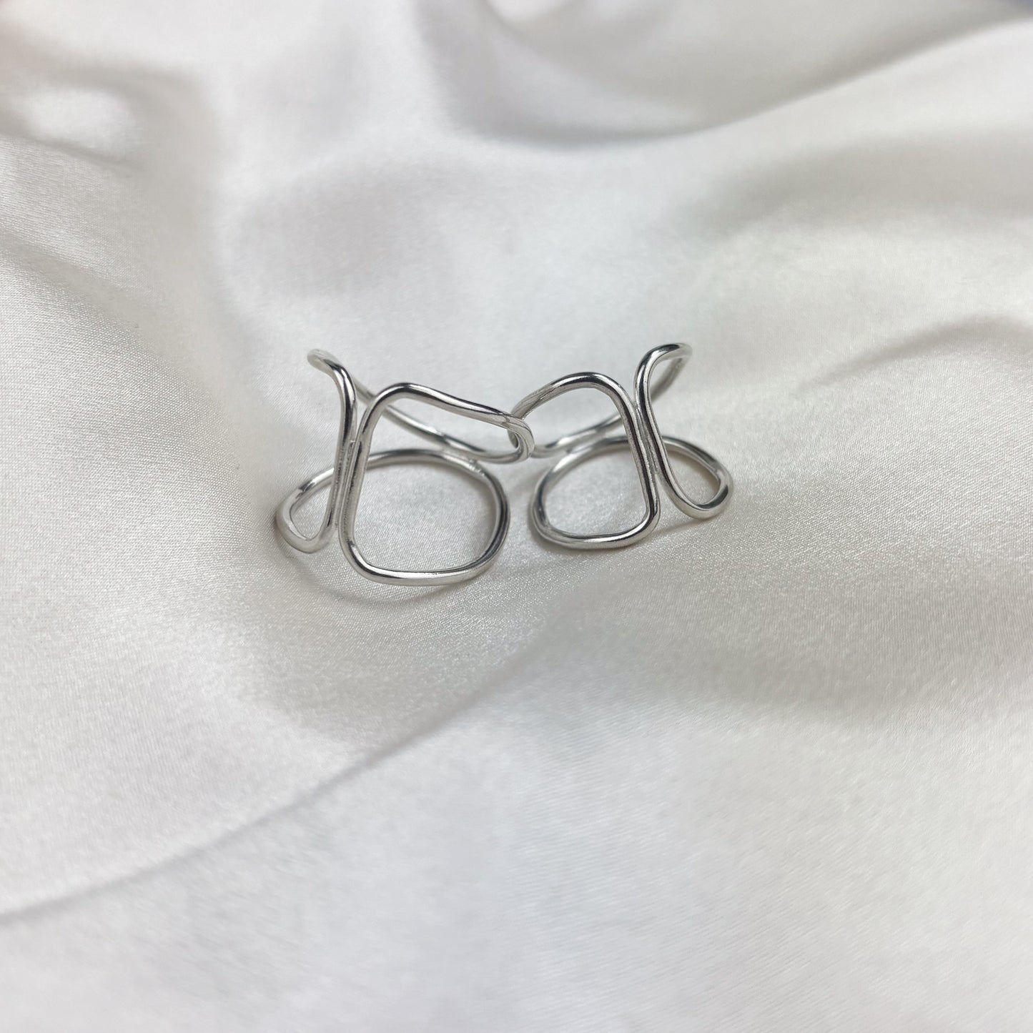 Squared Link Rings